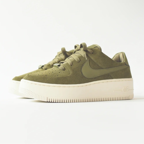 Nike Air Force 1 Suede Low Sneakers - Picture 2 of 2